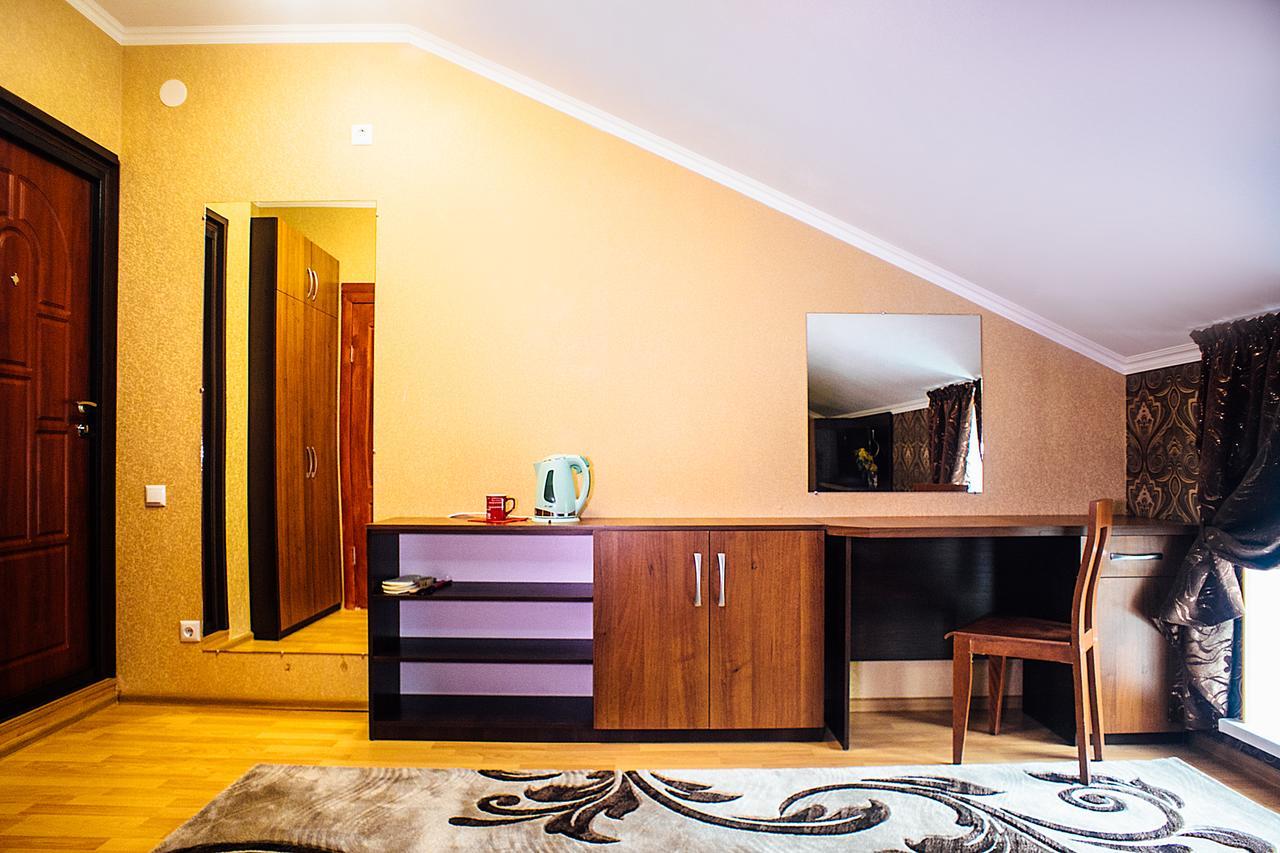 Guest House ヘルソン エクステリア 写真